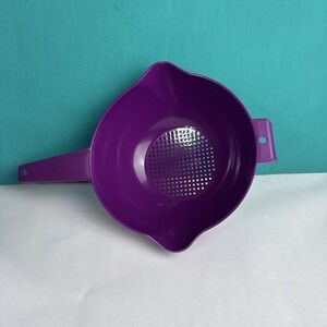 Tupperware 2 Qt Colander Eggplant Purple